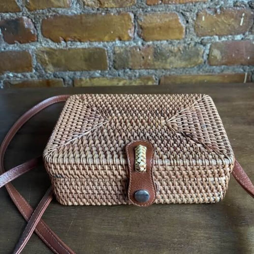 Mini Woven Rattan Square Bag - Picture 4 of 10
